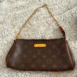 COPY - Louis Vuitton clutch